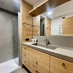 Charming Ground Floor Flat With Breathtaking Views *