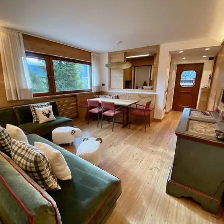 Charming Ground Floor Flat With Breathtaking Views Apartmán