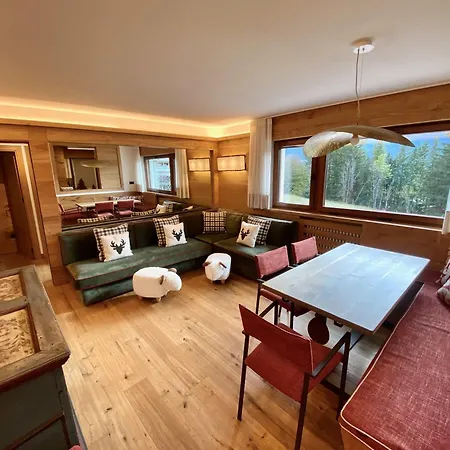 Charming Ground Floor Flat With Breathtaking Views * Cortina dʼAmpezzo
