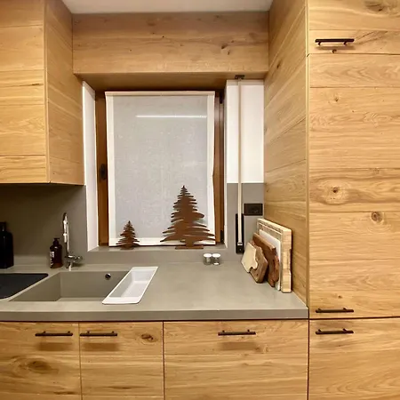 Charming Ground Floor Flat With Breathtaking Views Apartamento Cortina dʼAmpezzo