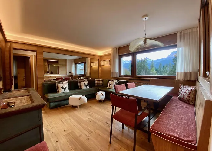 Charming Ground Floor Flat With Breathtaking Views Apartmán Cortina dʼAmpezzo