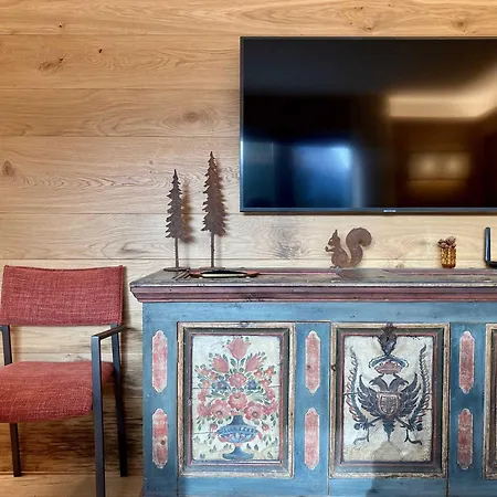 Charming Ground Floor Flat With Breathtaking Views * Cortina dʼAmpezzo