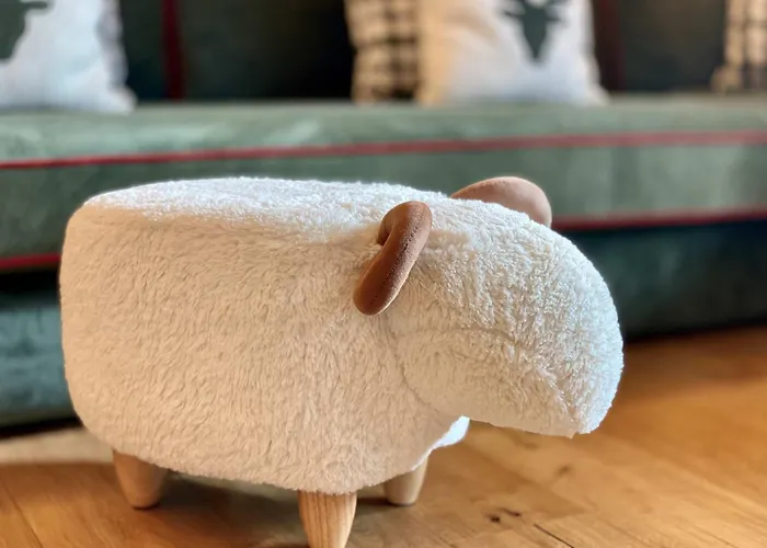 Charming Ground Floor Flat With Breathtaking Views *