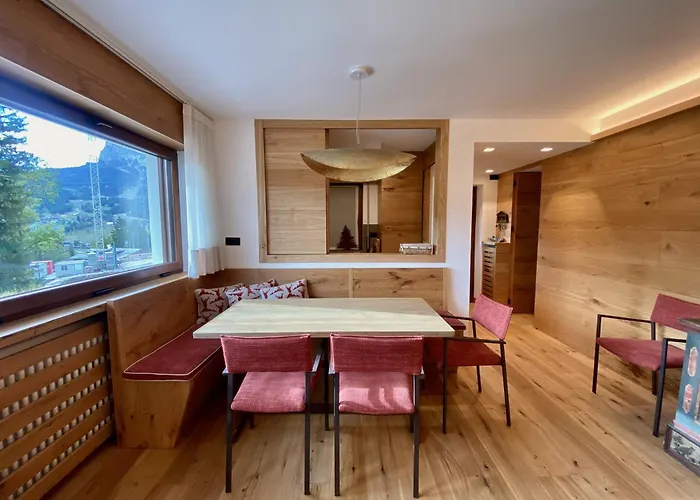 Charming Ground Floor Flat With Breathtaking Views *